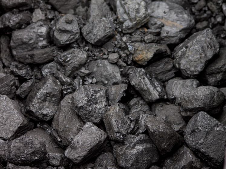 Кабмин ввел спецпошлину с 1 мая на импорт российского угля