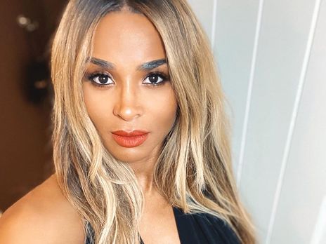 Беременная Сиара назвала пол ребенка