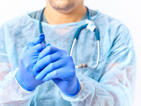 Коронавирусом в Украине заразилось 788 медиков, больше всего – в Черновицкой области