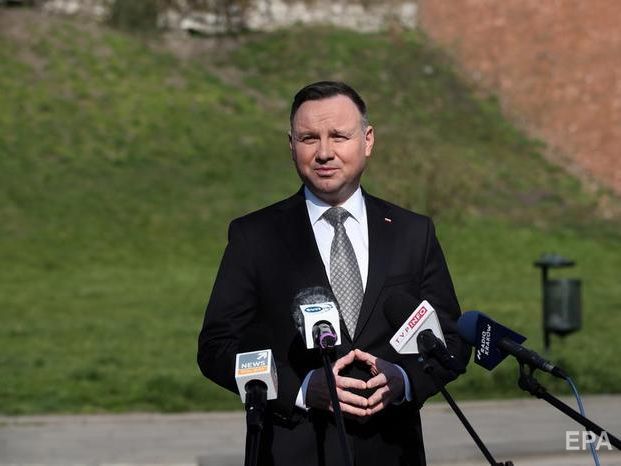 В Польше хотят продлить президентство Дуды на два года из-за коронавируса