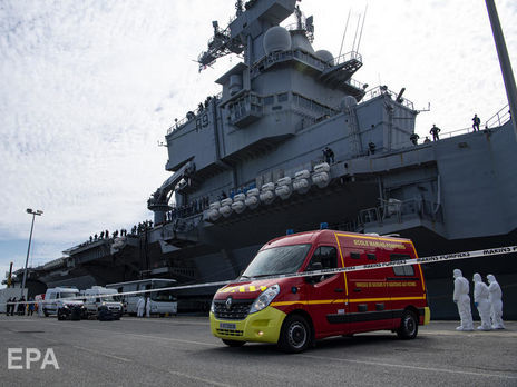 ﻿Коронавірус виявили у 668 моряків із французького авіаносця Charles De Gaulle. Це третина екіпажу