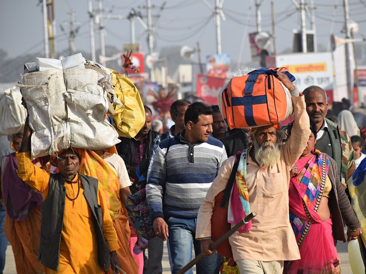 В Индии за плевки на улице готовы лишать свободы на один год