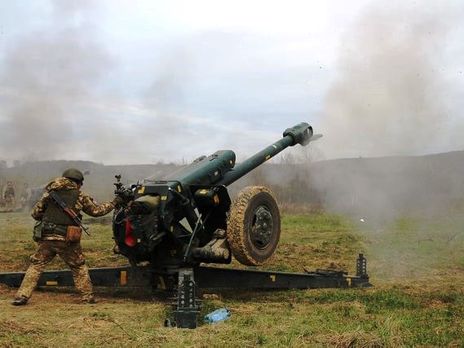 На Донбассе в результате обстрелов пострадал украинский военный