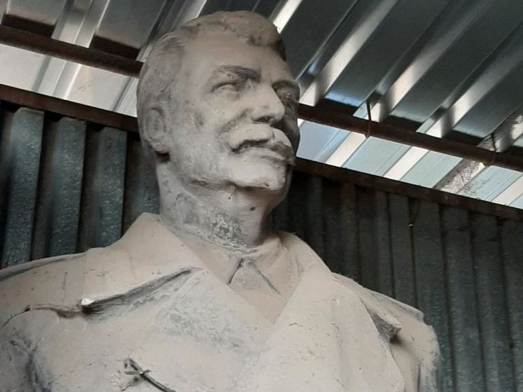 В Чехии выставили на продажу памятник Сталину, начальная цена &ndash; €700