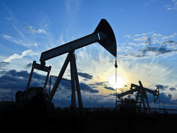 Цена на нефть WTI опустилась ниже $15 за баррель – до 20-летнего минимума
