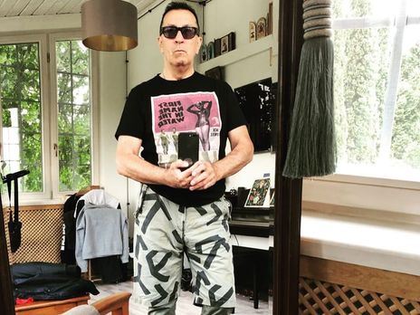 Буйнов сообщил о смерти своего музыканта от COVID-19