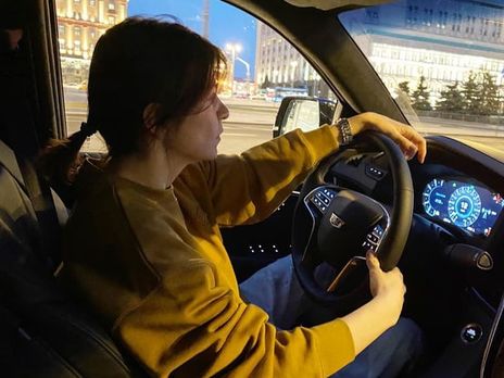 Продюсер Лободы показала, как разбила Rolls-Royce