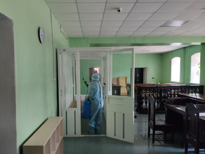 ﻿У Чернігівській області закрили суд на дезінфекцію через коронавірус у підозрюваного