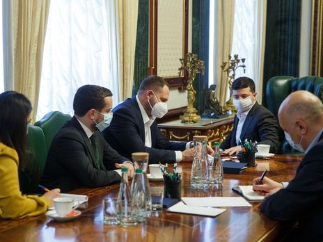 Кабмин намерен продлить карантин, так как Украина еще не прошла пик инфицирования COVID-19