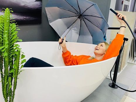 ﻿Лідія Таран в поливаний понеділок облилася санітайзером