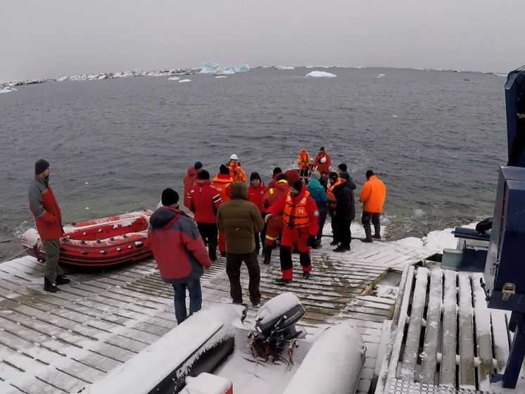 Украинская экспедиция прибыла на антарктическую станцию "Академик Вернадский"