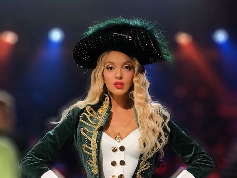 ﻿Полякова виявила під будинком мертвих птахів