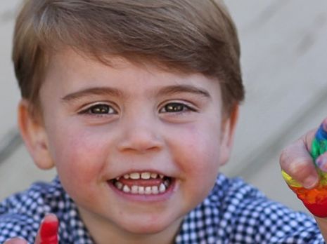 Обнародованы свежие фото принца Луи, сделанные герцогиней Кэтрин