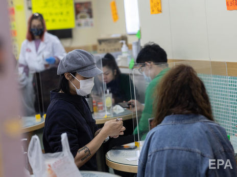 Китайские ученые показали, как девять человек заразились от одного носителя коронавируса в ресторане