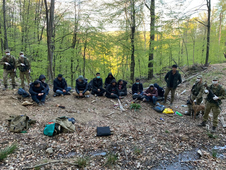 ﻿У закарпатському лісі зі стріляниною затримали 12 нелегалів-афганців – ДПСУ