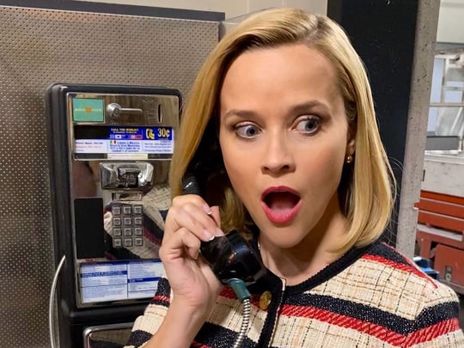 ﻿Візерспун у піжамі поділилася знімком свого бульдога