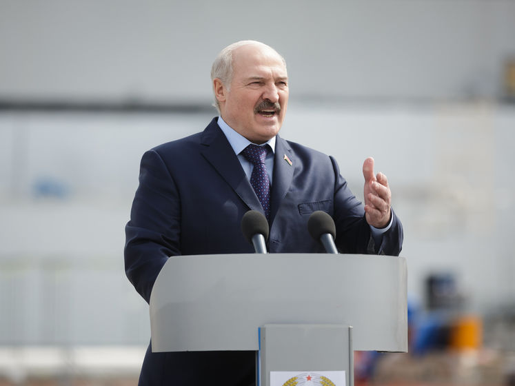 ﻿"Мене люди на вила піднімуть". Лукашенко пояснив, чому не вводить карантину в Білорусі