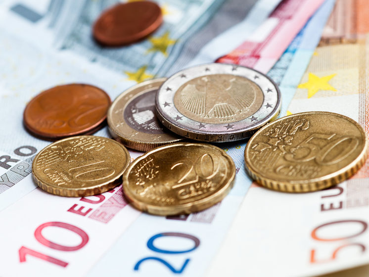 Гривна к евро подешевела до 29,42 грн/€