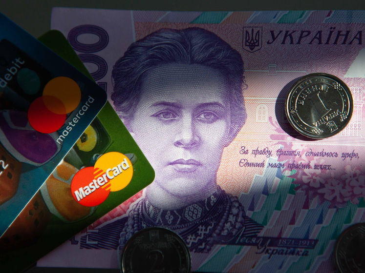 ﻿В Україні набули чинності нові вимоги до платежів за картками. Переказати понад 5 тис. грн без ідентифікації тепер не можна
