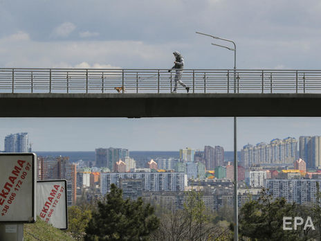 ﻿Майже половина українців вважає, що ситуація з коронавірусом в Україні погіршується – опитування