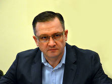 Уманский: Ходит президент по кабинету, ищет документы, ругается, опаздывает. А Богдан сидит за столом и эти документы читает