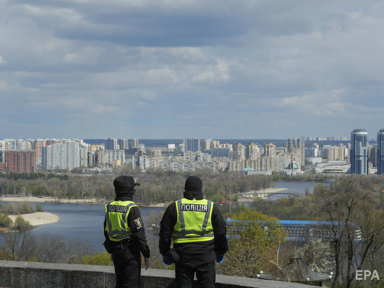 Большинство украинцев считают карантинные меры оптимальными – опрос