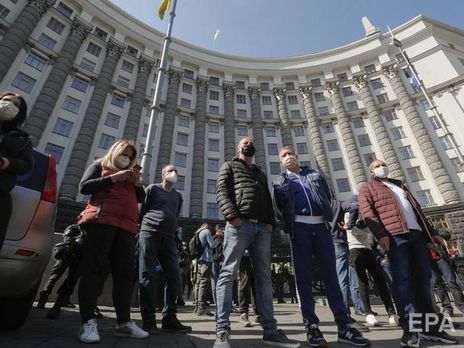 ﻿Під Кабміном підприємці влаштували протест проти карантину