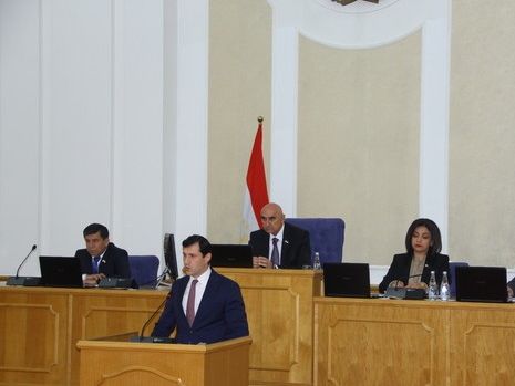 Власти Таджикистана запретили русские окончания в фамилиях 