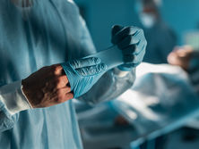 В Україні коронавірусом заразилося 2063 медпрацівники, мінімум 15 із них померло