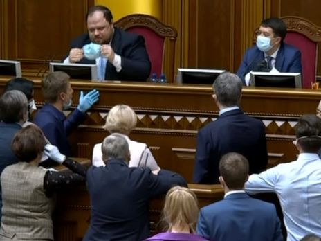 Разумков – Гончаренко: Маску наденьте, потому что может долететь! Видео