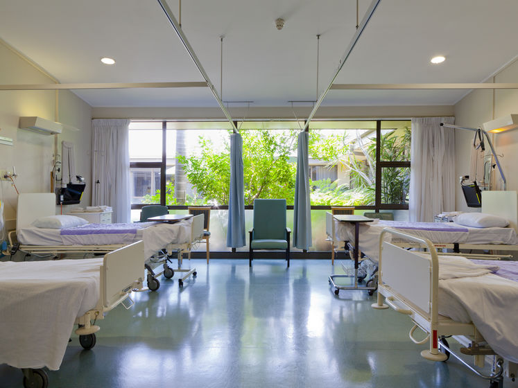 В Ровенской областной больнице 88 медиков инфицировались COVID-19, главврача привлекут к ответственности