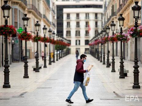 COVID-19 в Испании. Второй день подряд менее 300 умерших за сутки. Власти ослабляют карантин 