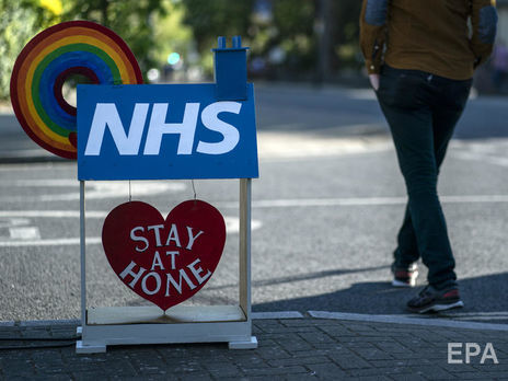 Количество умерших от коронавируса в Великобритании превысило 27 тыс.