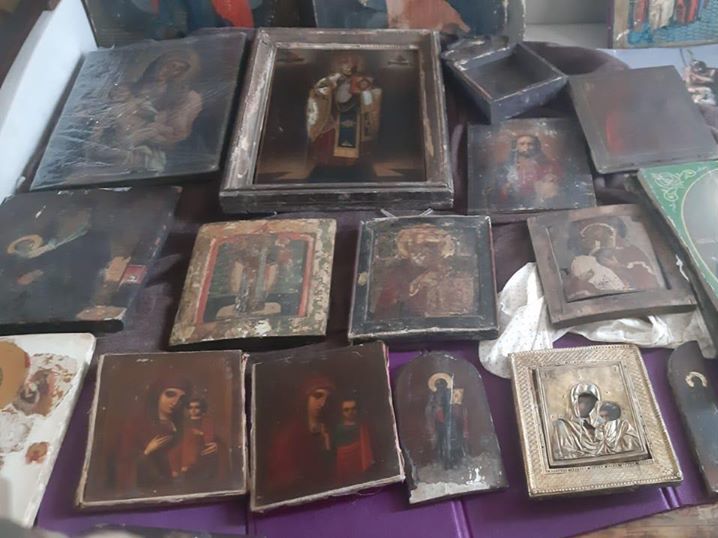 Нацполиция Украины задержала похитителей 450 старинных икон из церквей и монастырей