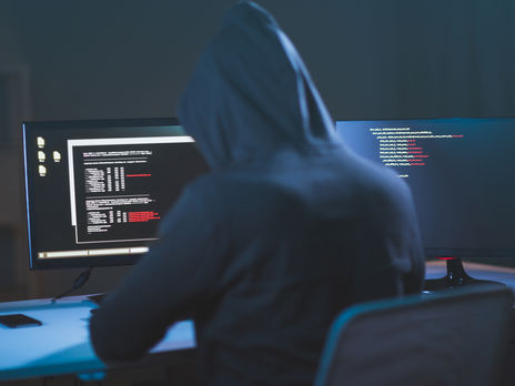 ﻿Влада Великобританії заявила, що іноземні хакери намагаються вкрасти результати досліджень коронавірусу