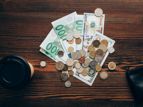 ﻿Курс гривні знизився до долара і євро 