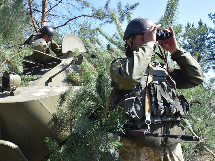 ﻿Доба на Донбасі. 12 обстрілів бойовиків, поранено українського військового