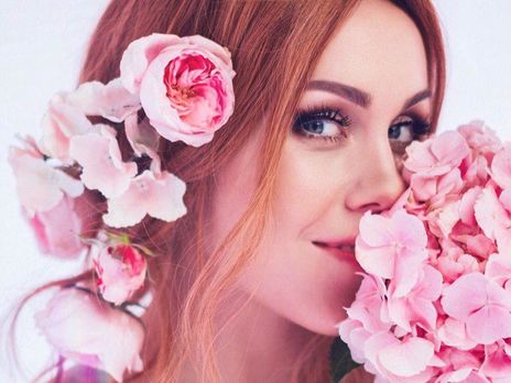 Беременная Alyosha на позднем сроке надела экстрамини с запахом