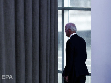 Байден теряет поддержку избирателей, рейтинг Трампа растет – опрос