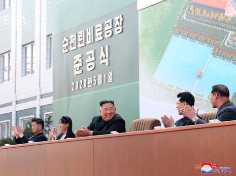 Кім Чен Ин керує країною як зазвичай, але рідше з'являється на людях, зазначили в розвідці Південної Кореї