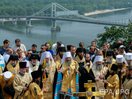 Конституционный Суд Украины отменил необходимость просить разрешения местных органов власти для богослужений