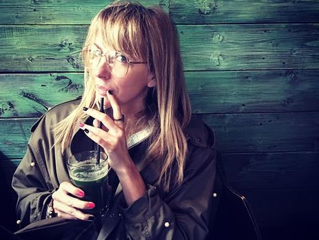 Бондарчук подстригла челку