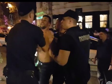 Антон Геращенко: За инцидент в Николаеве трое патрульных уволены, четверо получили взыскание, комбат лишился должности