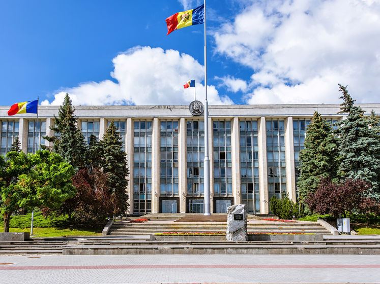 ﻿Конституційний суд Молдови заборонив уряду брати кредит у Росії