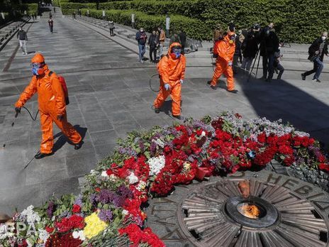 Парки, парикмахерские и летние площадки ресторанов. Ляшко рассказал, что заработает в Украине завтра