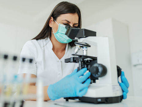 Медики Луганской области не получили обещанных доплат за работу с больными коронавирусом – СМИ