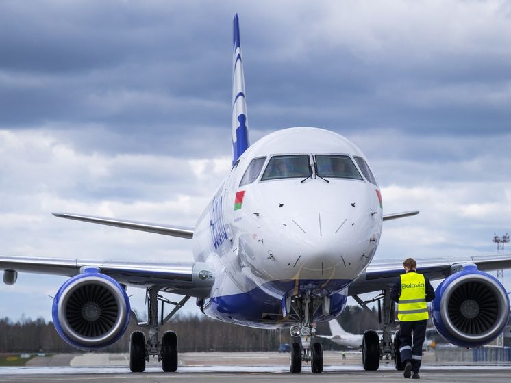 Из Анголы и Судана украинцев эвакуирует самолет из Беларуси