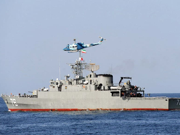 Иранские военные по ошибке атаковали свой корабль, погибло около 40 военных – СМИ