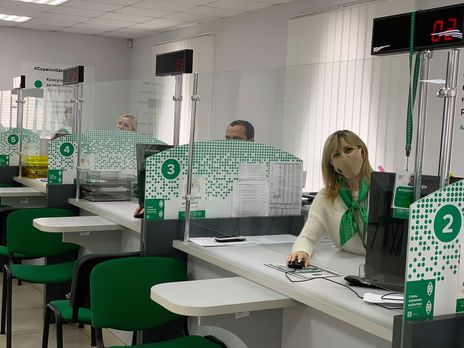 В связи с ослаблением карантина открываются сервисные центры МВД Украины. Обслуживать будут только по записи