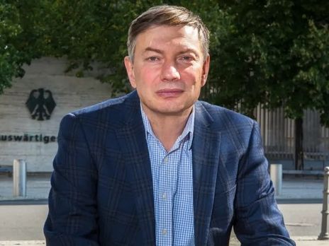 ﻿Усі країни рятують або людей, або економіку. Але Путін пішов третім шляхом, що веде до максимальних і економічних, і людських втрат